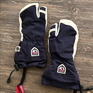Hestra Kids' Navy and Cream Mittens
